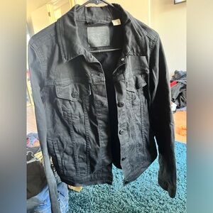 Women’s Large Levi’s Black trucker denim jacket - excellent condition
